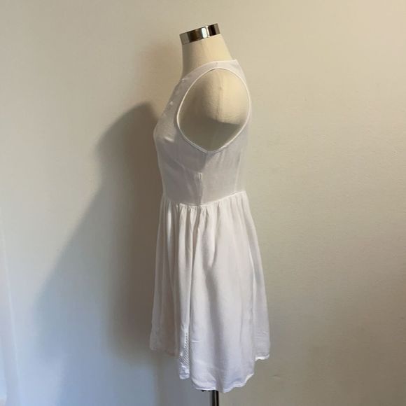 Cutest White Dress   - Picture 5 of 7